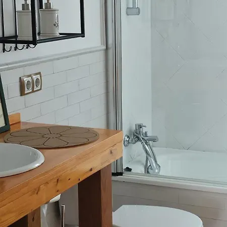 Апартаменти Atico Vetusta *